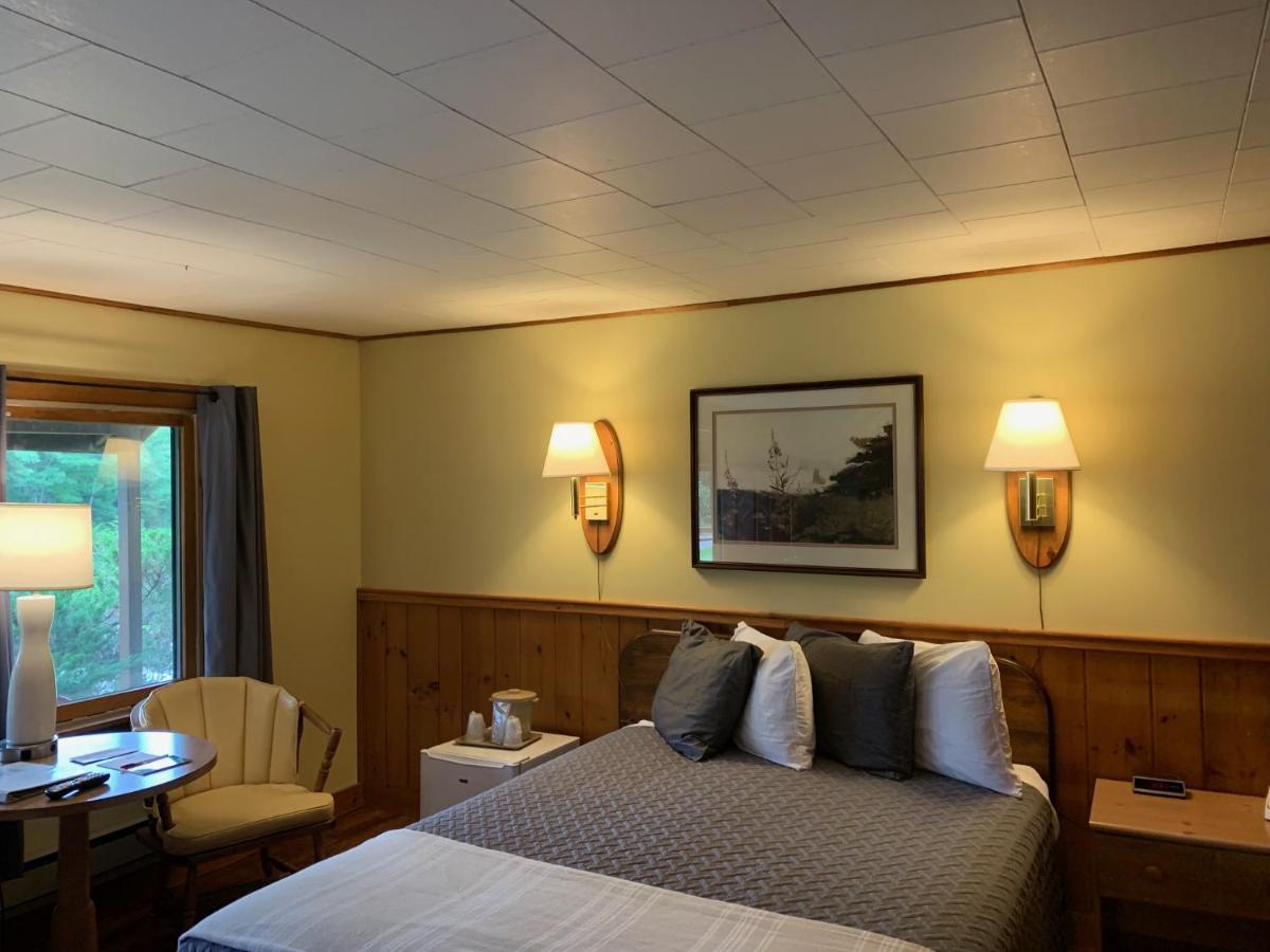 Wiscasset Woods Lodge Bagian luar foto